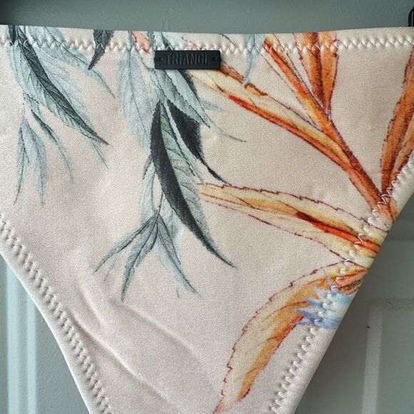 Triangl Swimwear Womens Cheeky Bikini Hipster Bottom Size S Floral Tan - Picture 6 of 8